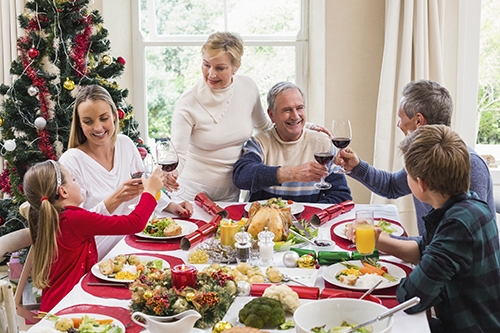 Entenda a importância da ceia de Natal em família para os idosos – Geridades